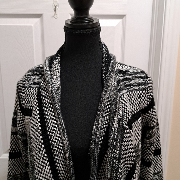 Ricki's Open Cardigan Sweater Women's Size Large Striped Knit Grey Black White - Picture 6 of 10